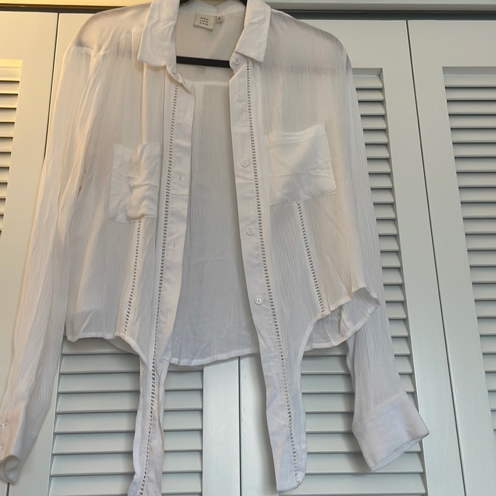 Cropped white collared shirt